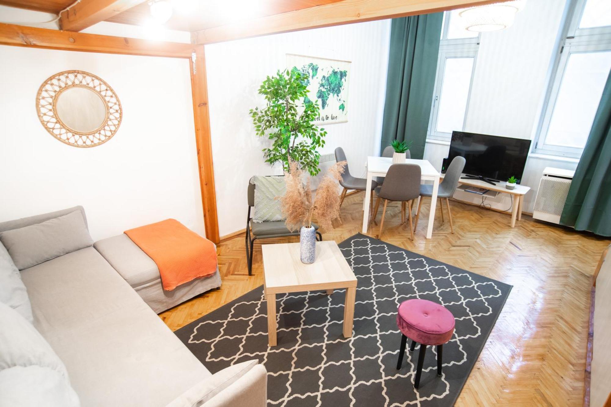 Lovely Apartment In Erzsebetvaros A57 Boedapest Buitenkant foto